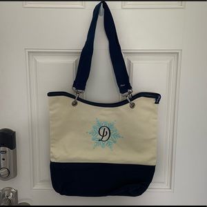 Thirty-One Canvas Crew- Embroidered D